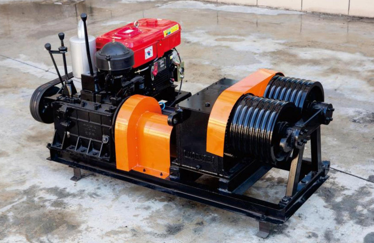 牽引機(jī)/大箱體32匹單缸機(jī)，電啟動(dòng)